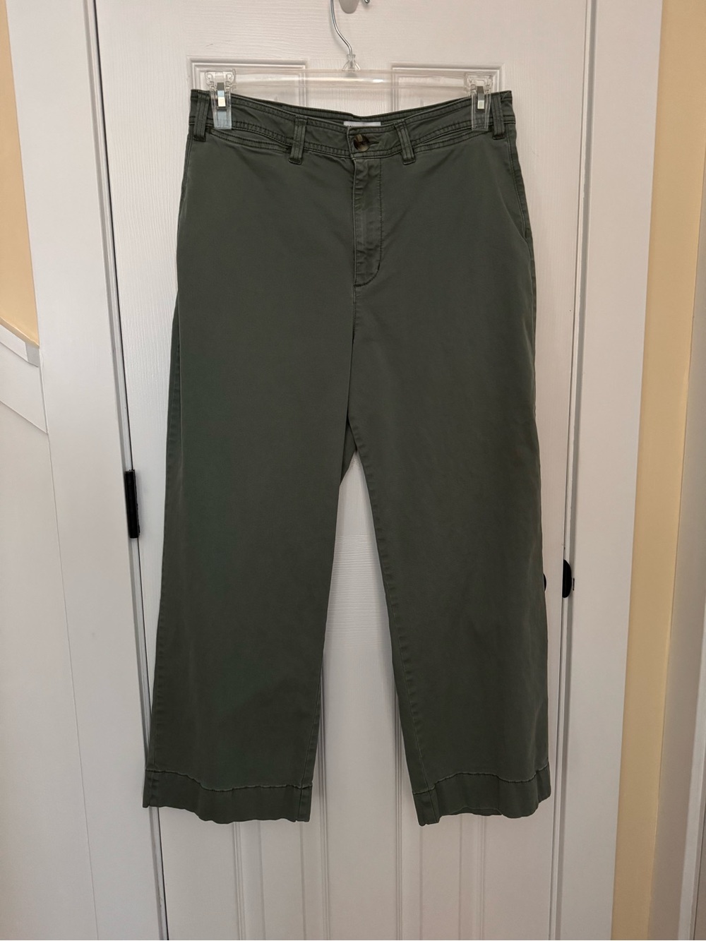 Sonoma Olive Wide Leg Capri Pants with Button Waist
